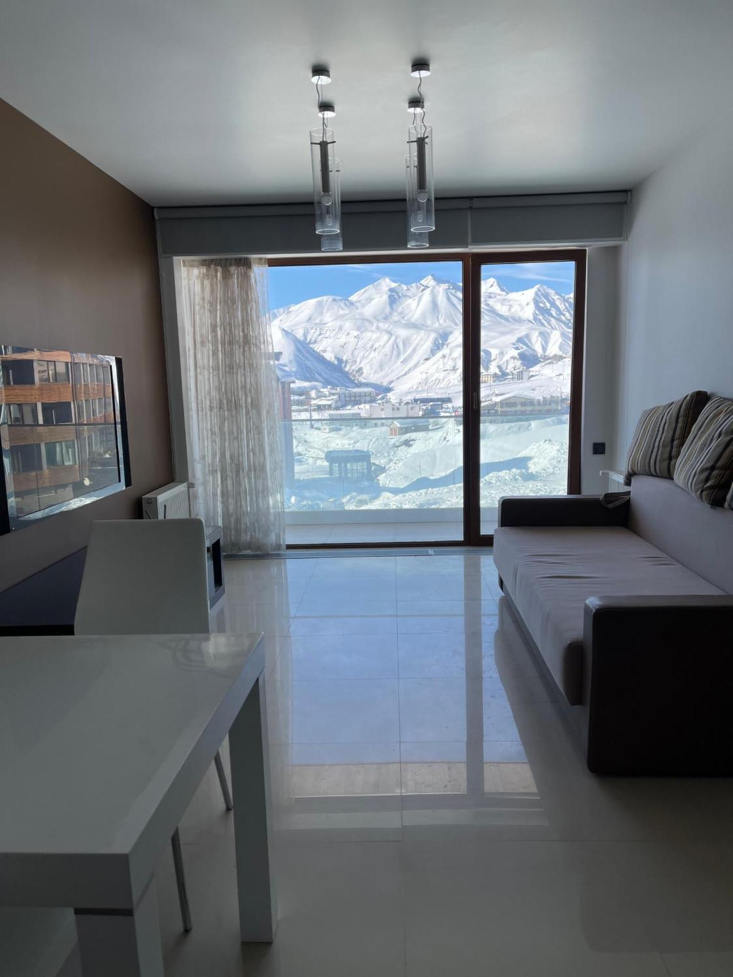 Happy Holidays Apartments In New Gudauri Eksteriør billede