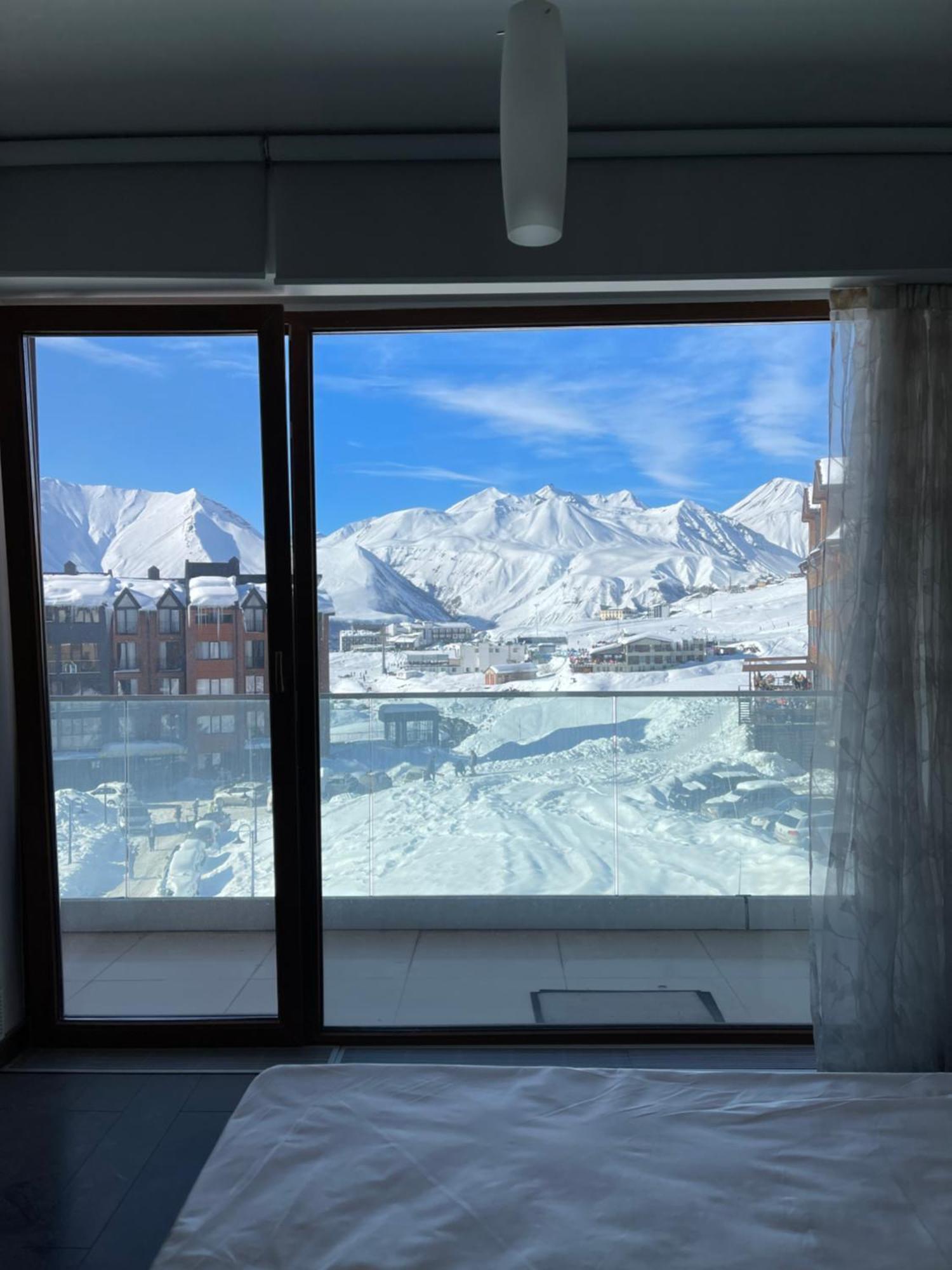 Happy Holidays Apartments In New Gudauri Eksteriør billede